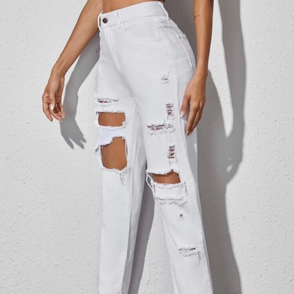 NWOT Shein White Distressed Cutout Mom Jeans - Picture 3 of 5